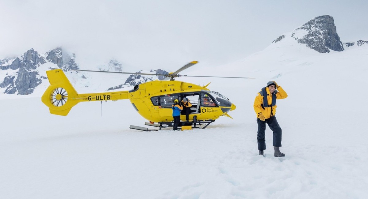 Feture image for Antarctica By Helicopter: Icebergs, Mountains and Remote Lands​